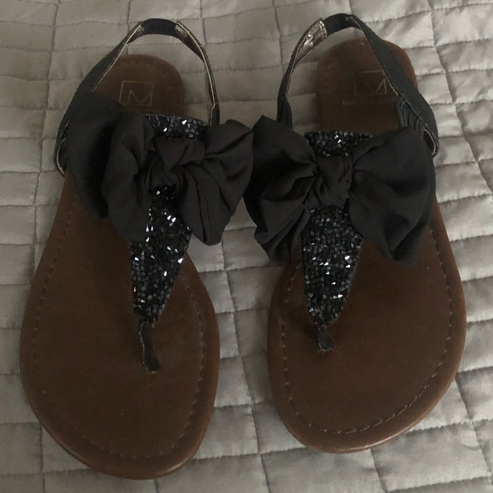 ❤️ 3/$10 Pair of Women’s Size 7 Sandals